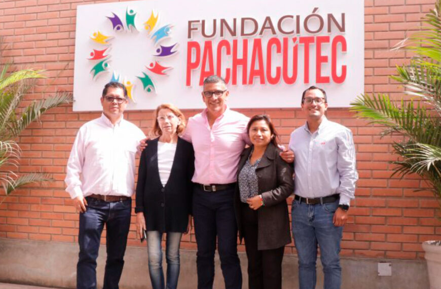 La Fundación Pachacútec recibe la visita del Alcalde de La Punta