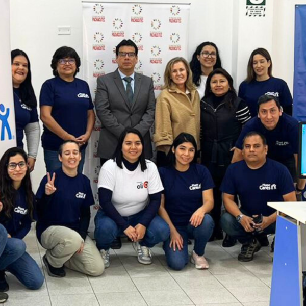 Transformación digital: Equipos de última generación beneficiarán a más de 500 estudiantes gracias a la donación de Fluor Care y Fundación Oli.