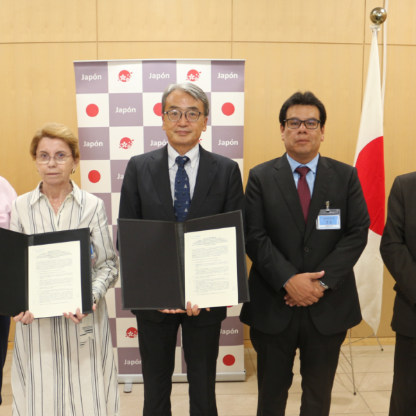 Embajada del Japón y Fundación Pachacútec suscriben convenio para la implementación de un laboratorio de Electroneumática y Electrohidráulica